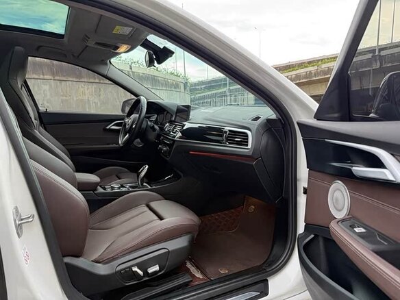 2022 BMW 1 серии 120i III (F52) Рестайлинг, белый - вид 12