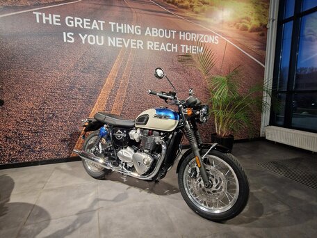 2026 Triumph Bonneville T120, чёрный, 2070000 рублей, вид 3