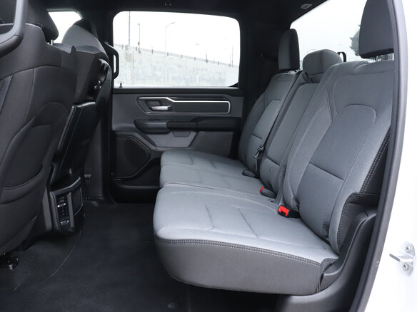 2022 Ram 1500 Crew Cab V, белый, 5801400 рублей - вид 27