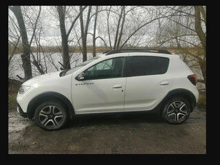 2021 Renault Sandero Stepway II Рестайлинг, белый, 1300000 рублей, вид 4