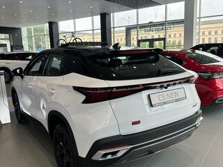 2025 Omoda C5 I Рестайлинг, белый, 2779000 рублей, вид 3