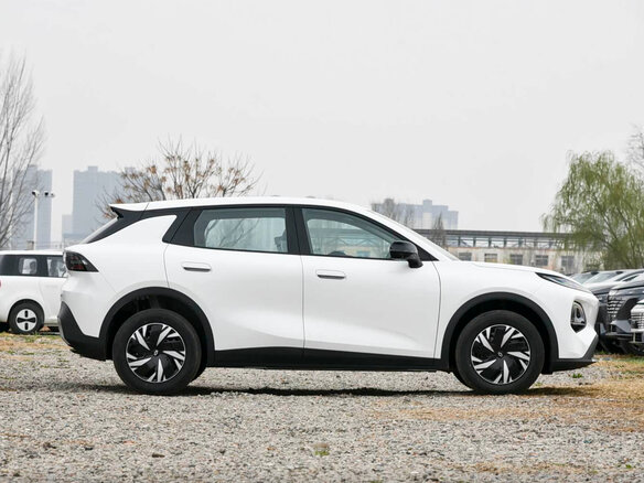 2026 Changan Qiyuan Q05 51.9 kWh II, белый - вид 3