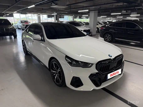 2025 BMW 5 серии 523d xDrive VIII (G60/G61/G68), серый, 7230000 рублей, вид 3