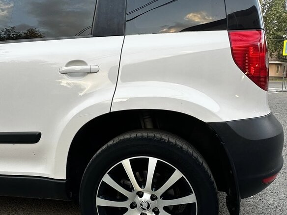 2013 Skoda Yeti I, белый - вид 9