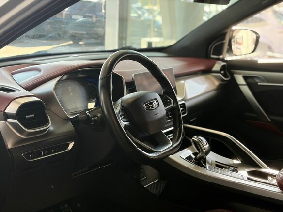 2022 Geely Coolray I, серебристый, 1249000 рублей - вид 10