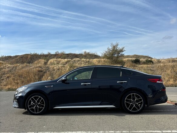 2018 Kia Optima IV Рестайлинг, синий, 2300000 рублей - вид 3