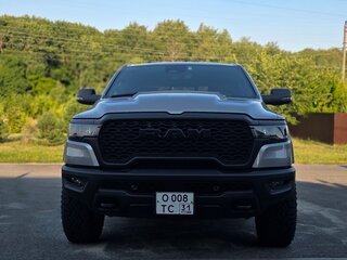2024 Ram 1500 Quad Cab V Рестайлинг, серый, 7600000 рублей, вид 2