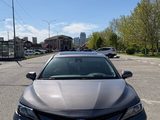 2021 Toyota Camry VIII (XV70) Рестайлинг, серый, 3045000 рублей, вид 3