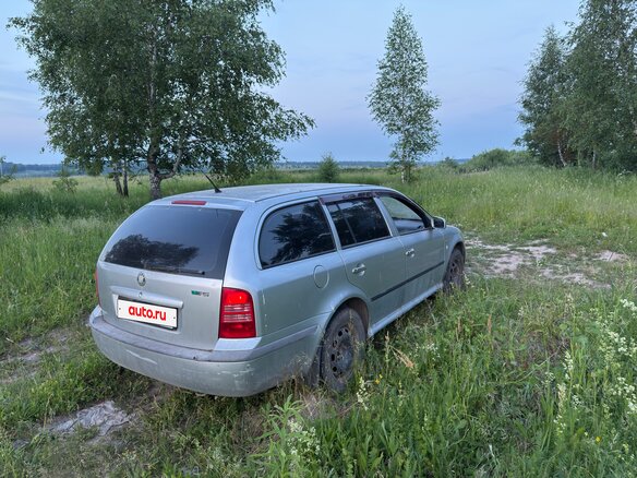 2002 Skoda Octavia I (A4) Рестайлинг, серебристый, 280000 рублей - вид 3