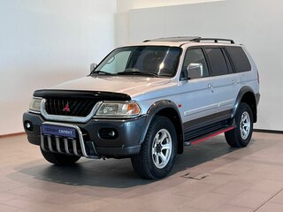 Mitsubishi Pajero Sport I
