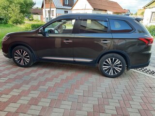 2018 Mitsubishi Outlander III Рестайлинг 2, коричневый, 2600000 рублей, вид 5