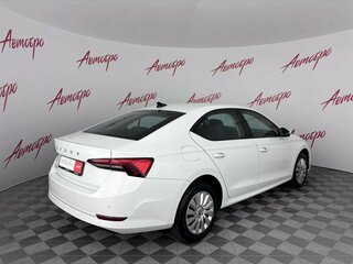 2021 Skoda Octavia IV (A8), белый, 2110000 рублей, вид 5