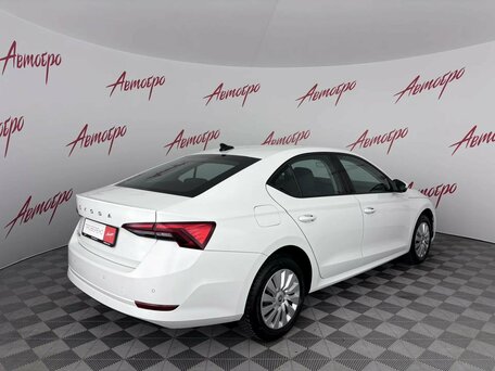 2021 Skoda Octavia IV (A8), белый, 2079000 рублей, вид 5