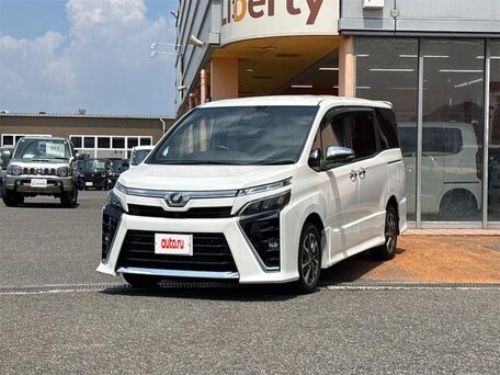 Toyota Voxy III (R80) Рестайлинг
