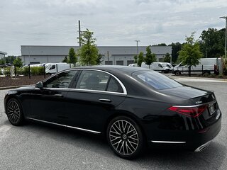2025 Mercedes-Benz S-Класс 580 4MATIC VII (W223), чёрный, 18706389 рублей, вид 4