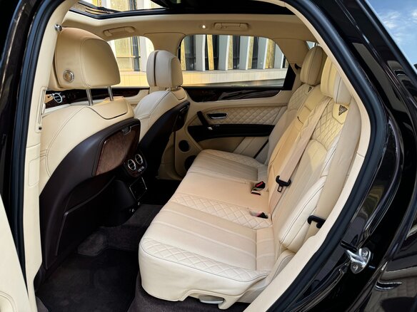2016 Bentley Bentayga I, коричневый, 8700000 рублей - вид 23