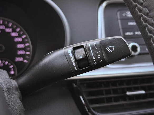 2019 Kia Optima IV Рестайлинг, белый, 1390000 рублей - вид 19