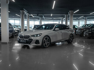 2023 BMW 5 серии 530i xDrive VIII (G60/G61/G68), серый, 7500000 рублей, вид 1