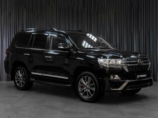 2019 Toyota Land Cruiser 200 Series Рестайлинг 2, чёрный, 6899000 рублей, вид 1
