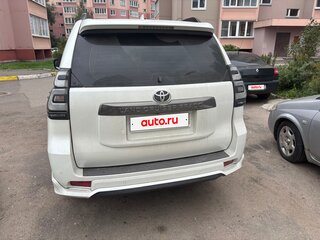 2021 Toyota Land Cruiser Prado 150 Series Рестайлинг 3, белый, 7500000 рублей, вид 2