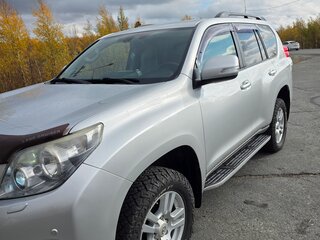 2011 Toyota Land Cruiser Prado 150 Series, серебристый, 2840000 рублей, вид 2