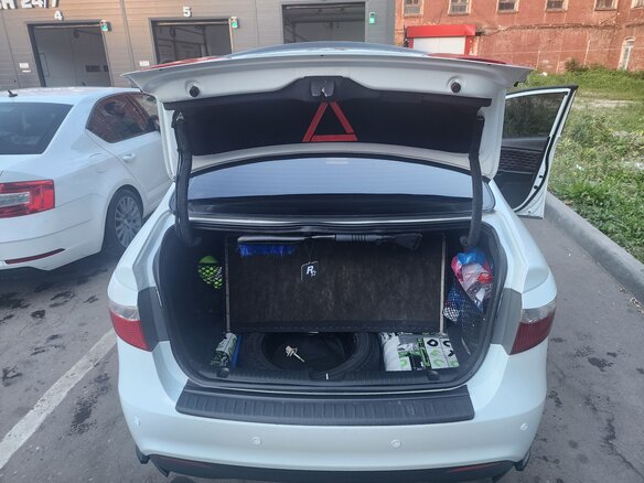 2012 Kia Rio 5-speed III, белый, 810000 рублей - вид 14