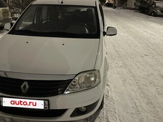 2013 Renault Logan I Рестайлинг, белый, 700000 рублей, вид 2