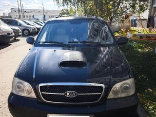2005 Kia Carnival I Рестайлинг, чёрный, 550000 рублей, вид 4