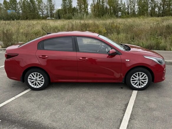 2019 Kia Rio IV, красный - вид 1