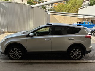 2015 Toyota RAV4 IV (XA40) Рестайлинг, серебристый, 2300000 рублей, вид 4