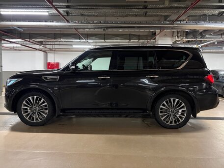 2018 Infiniti QX80 I Рестайлинг 2, чёрный, 3300000 рублей, вид 4