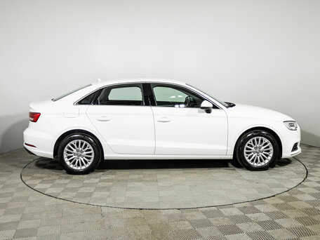 2018 Audi A3 III (8V) Рестайлинг, белый, 1999700 рублей, вид 4