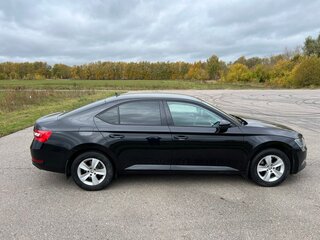 2018 Skoda Superb III, чёрный, 1810000 рублей, вид 4