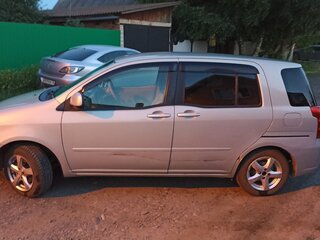 2003 Toyota Raum II, зелёный, 470000 рублей, вид 5