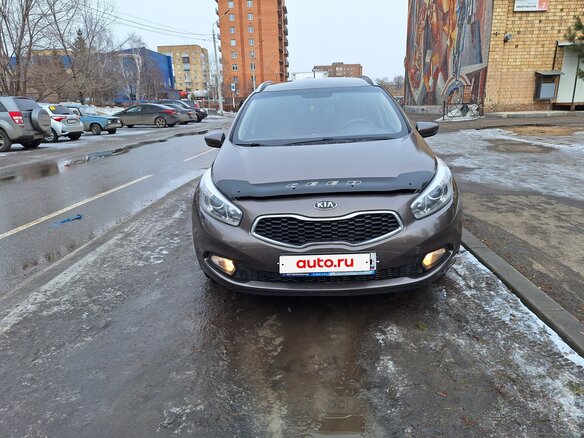 2013 Kia Ceed II, коричневый, 950000 рублей - вид 1