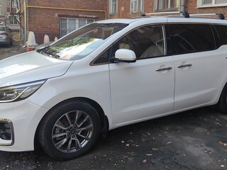 2018 Kia Carnival III, белый, 2850000 рублей, вид 4
