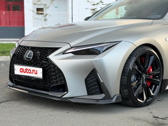 2023 Lexus IS 300 III Рестайлинг 2, серый, 7890000 рублей - вид 5