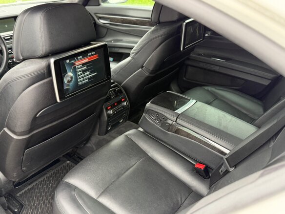 2013 BMW 7 серии 740d xDrive V (F01/F02/F04) Рестайлинг, белый, 2088000 рублей - вид 14
