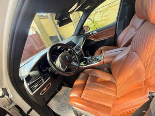 2022 BMW X7 40d I (G07), белый, 8500000 рублей, вид 3
