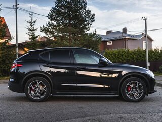2018 Alfa Romeo Stelvio I, чёрный, 3600000 рублей, вид 4