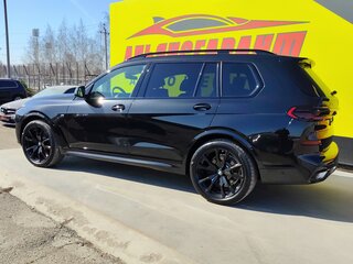 2025 BMW X7 40d I (G07) Рестайлинг, чёрный, 19990000 рублей, вид 4