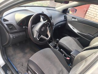 2011 Hyundai Solaris I, серебристый, 475000 рублей, вид 5