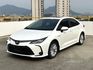 2022 Toyota Corolla XII (E210), белый, 1545000 рублей, вид 1