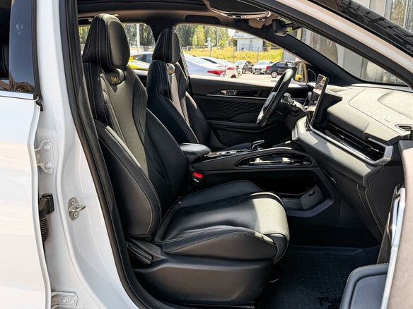 2025 Geely Coolray (Binyue L) I Рестайлинг 2, белый - вид 7