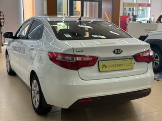 2013 Kia Rio III, белый, 750000 рублей, вид 3