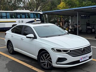 2023 Volkswagen Lavida III Рестайлинг, белый, 1350003 рублей, вид 4