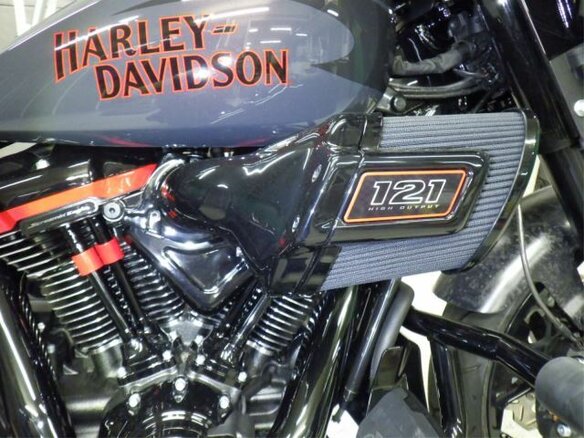 2026 Harley-Davidson CVO Street Glide ST, серый - вид 11
