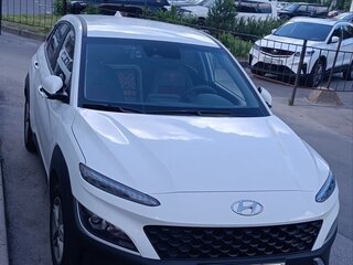 2021 Hyundai Kona I Рестайлинг, белый, 2300000 рублей, вид 3