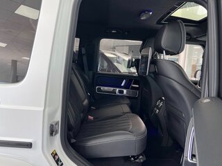 2026 Mercedes-Benz G-Класс AMG 63 AMG II (W465) Рестайлинг, белый, 31000000 рублей, вид 4