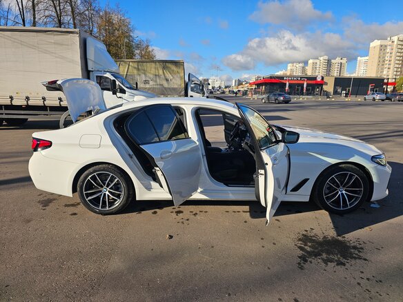 2020 BMW 5 серии 520d xDrive VII (G30/G31/G38) Рестайлинг, белый - вид 17